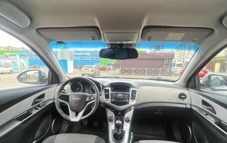 Chevrolet Cruze II, 2012 год, 600 000 рублей, 9 фотография