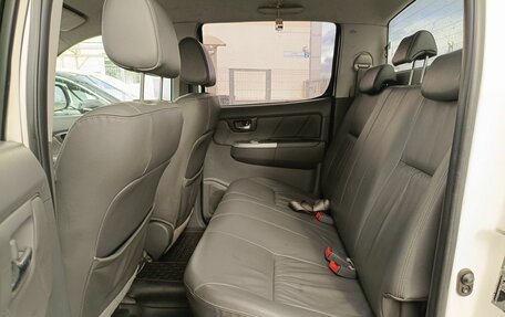 Toyota Hilux VII, 2013 год, 2 700 000 рублей, 14 фотография