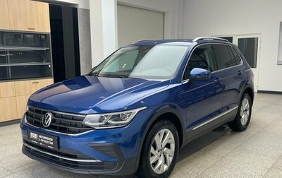Volkswagen Tiguan II, 2021 год, 2 695 000 рублей, 1 фотография
