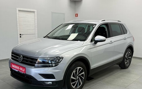 Volkswagen Tiguan II, 2018 год, 2 450 000 рублей, 1 фотография