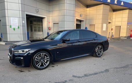 BMW 7 серия, 2019 год, 4 000 000 рублей, 3 фотография