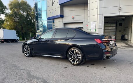 BMW 7 серия, 2019 год, 4 000 000 рублей, 2 фотография