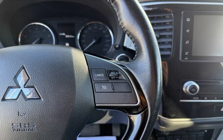 Mitsubishi Outlander III рестайлинг 3, 2021 год, 2 690 000 рублей, 20 фотография