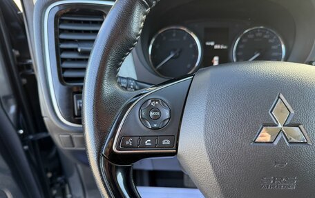 Mitsubishi Outlander III рестайлинг 3, 2021 год, 2 690 000 рублей, 19 фотография