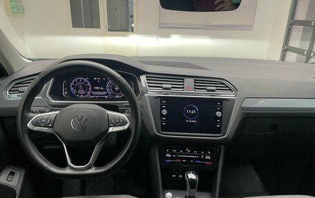 Volkswagen Tiguan II, 2021 год, 2 695 000 рублей, 3 фотография