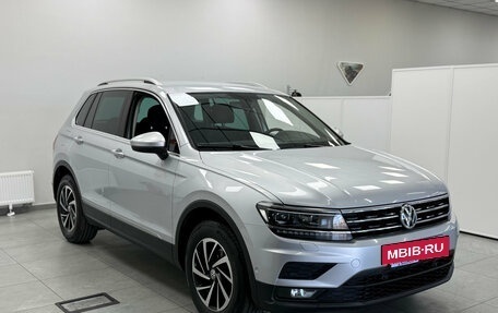 Volkswagen Tiguan II, 2018 год, 2 450 000 рублей, 3 фотография