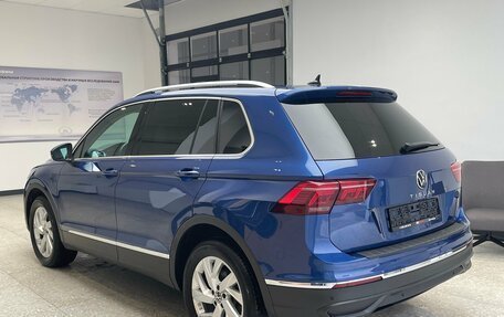 Volkswagen Tiguan II, 2021 год, 2 695 000 рублей, 6 фотография