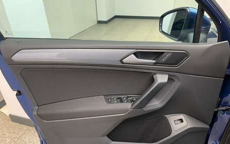 Volkswagen Tiguan II, 2021 год, 2 695 000 рублей, 12 фотография