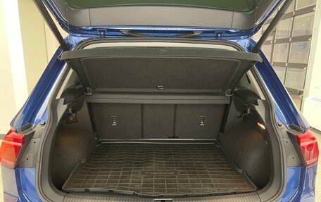 Volkswagen Tiguan II, 2021 год, 2 695 000 рублей, 27 фотография