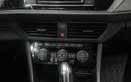 Volkswagen Jetta VII, 2020 год, 1 999 900 рублей, 24 фотография