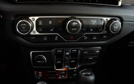 Jeep Wrangler, 2026 год, 8 390 000 рублей, 20 фотография