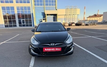 Hyundai Solaris II рестайлинг, 2011 год, 690 000 рублей, 2 фотография