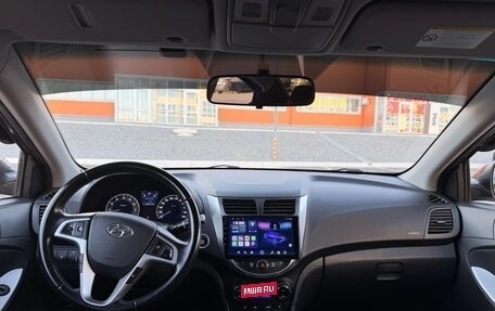 Hyundai Solaris II рестайлинг, 2011 год, 690 000 рублей, 12 фотография