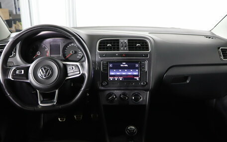 Volkswagen Polo VI (EU Market), 2018 год, 999 990 рублей, 13 фотография