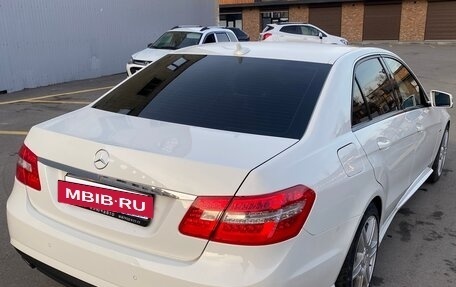 Mercedes-Benz E-Класс, 2011 год, 1 450 000 рублей, 6 фотография