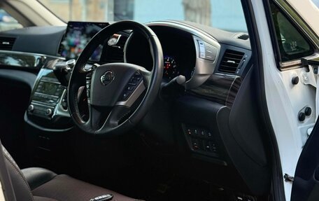 Nissan Elgrand III, 2019 год, 3 300 000 рублей, 2 фотография