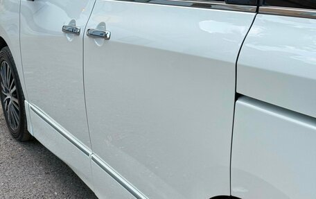 Nissan Elgrand III, 2019 год, 3 300 000 рублей, 6 фотография