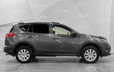 Toyota RAV4, 2013 год, 1 999 000 рублей, 6 фотография