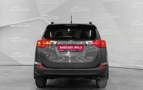 Toyota RAV4, 2013 год, 1 999 000 рублей, 4 фотография