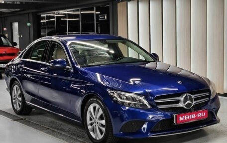 Mercedes-Benz C-Класс, 2019 год, 2 450 000 рублей, 10 фотография