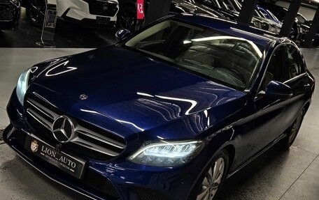 Mercedes-Benz C-Класс, 2019 год, 2 450 000 рублей, 4 фотография