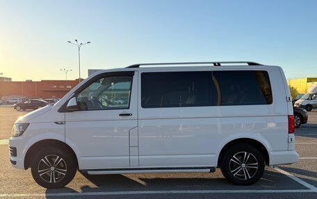 Volkswagen Caravelle T6 рестайлинг, 2017 год, 2 275 000 рублей, 4 фотография