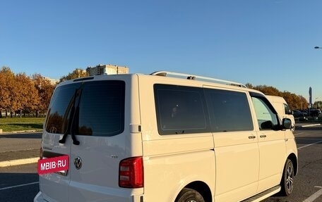 Volkswagen Caravelle T6 рестайлинг, 2017 год, 2 275 000 рублей, 2 фотография