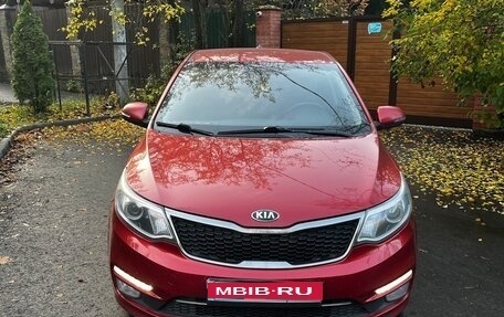 KIA Rio III рестайлинг, 2016 год, 1 035 000 рублей, 1 фотография