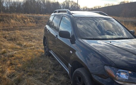 Mitsubishi Outlander III рестайлинг 3, 2004 год, 750 000 рублей, 3 фотография