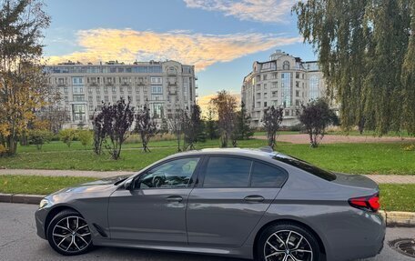 BMW 5 серия, 2021 год, 5 499 000 рублей, 2 фотография