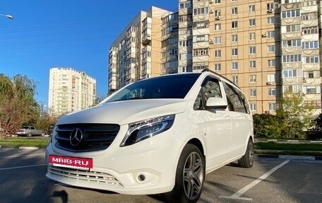 Mercedes-Benz Vito, 2017 год, 3 850 000 рублей, 2 фотография