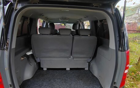 Hyundai H-1 II рестайлинг, 2015 год, 2 500 000 рублей, 12 фотография