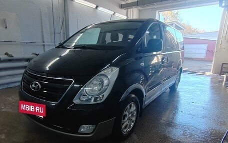 Hyundai H-1 II рестайлинг, 2015 год, 2 500 000 рублей, 3 фотография