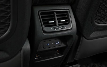 Geely Tugella FY11, 2023 год, 2 449 000 рублей, 17 фотография
