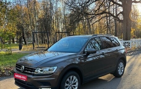 Volkswagen Tiguan II, 2019 год, 2 300 000 рублей, 3 фотография