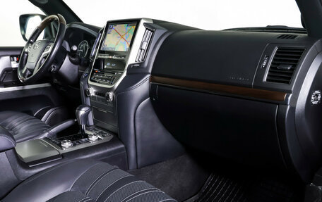 Toyota Land Cruiser 200, 2019 год, 8 190 000 рублей, 10 фотография