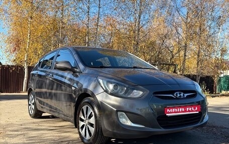 Hyundai Solaris II рестайлинг, 2012 год, 850 000 рублей, 1 фотография