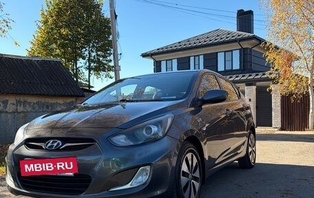 Hyundai Solaris II рестайлинг, 2012 год, 850 000 рублей, 3 фотография
