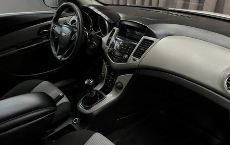 Chevrolet Cruze II, 2012 год, 539 888 рублей, 17 фотография