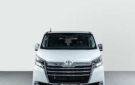 Toyota HiAce H300, 2024 год, 11 900 000 рублей, 2 фотография