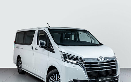 Toyota HiAce H300, 2024 год, 11 900 000 рублей, 3 фотография