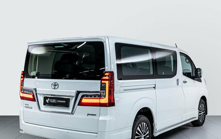Toyota HiAce H300, 2024 год, 11 900 000 рублей, 4 фотография