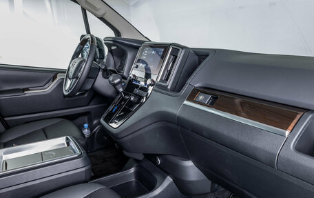 Toyota HiAce H300, 2024 год, 11 900 000 рублей, 9 фотография