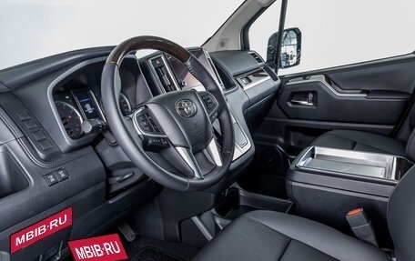 Toyota HiAce H300, 2024 год, 11 900 000 рублей, 8 фотография