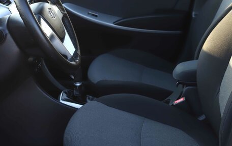 Hyundai Solaris II рестайлинг, 2011 год, 567 573 рублей, 12 фотография