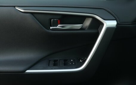 Toyota RAV4, 2020 год, 2 890 000 рублей, 9 фотография