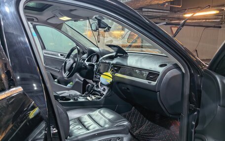 Volkswagen Touareg III, 2011 год, 1 800 000 рублей, 5 фотография