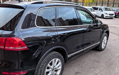 Volkswagen Touareg III, 2011 год, 1 800 000 рублей, 13 фотография