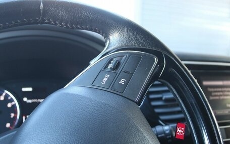 Mitsubishi Outlander III рестайлинг 3, 2018 год, 1 929 000 рублей, 14 фотография