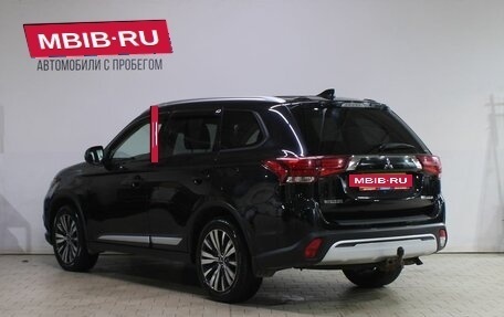 Mitsubishi Outlander III рестайлинг 3, 2018 год, 1 929 000 рублей, 4 фотография